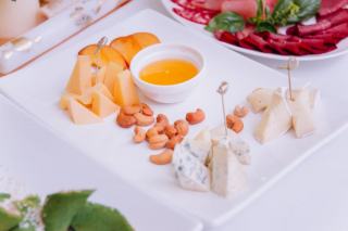 Comment déguster un fromage : méthode et ordre